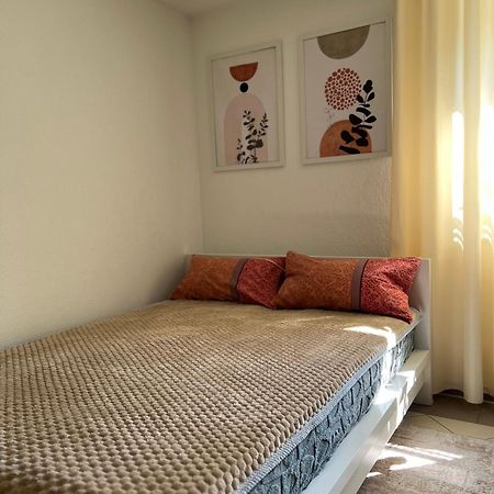 Einzimmer Apartment Niefern-Öschelbronn Екстериор снимка